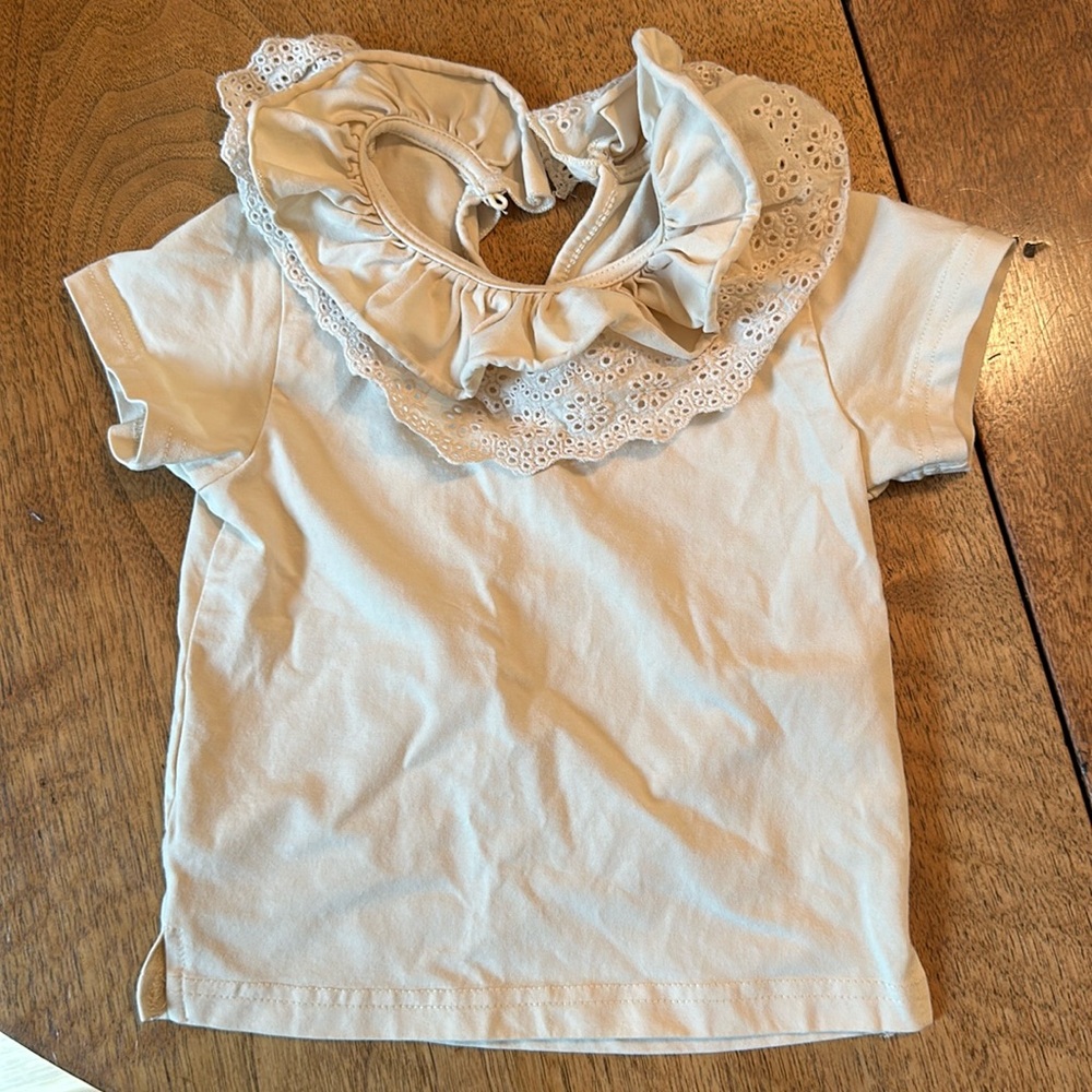 NWOT shirt with eyelet collar detail